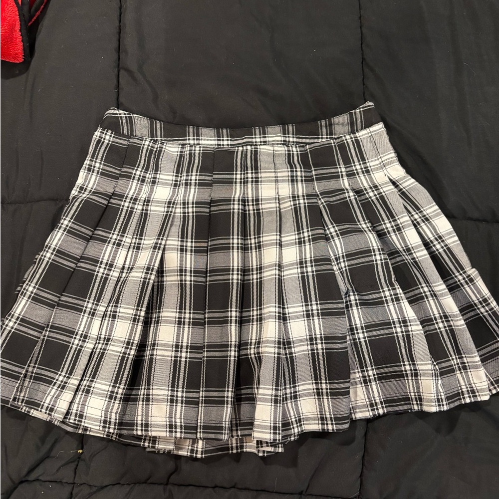 Plaid Pleated Skirt - Black and White